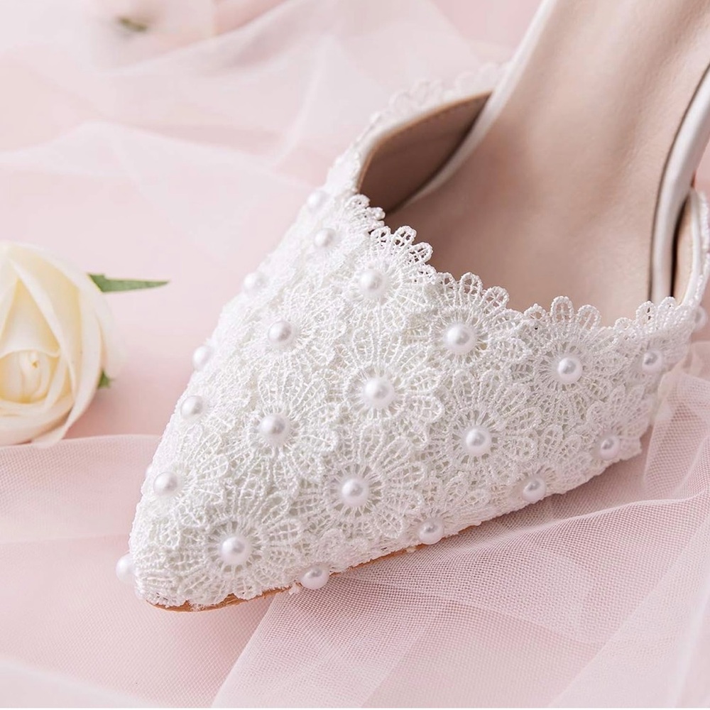 Elegant White Lace Women's Shoes Size 9 - Picture 4 of 11